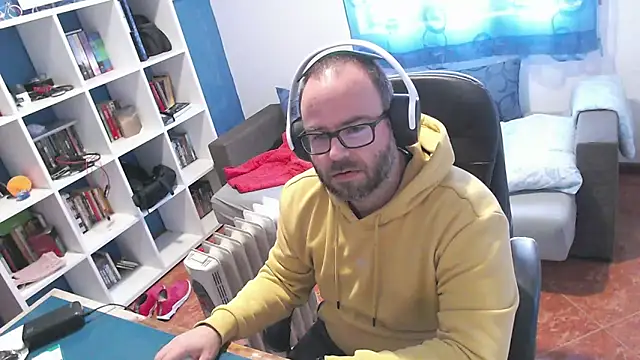 ravingr4d4 online show from November 27, 2025, 12:16 pm