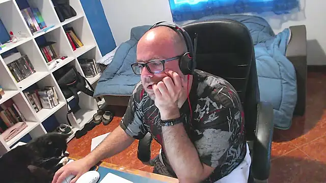 Snapshot of ravingr4d4 chatting on April 29, 2026, 9:35 am ravingr4d4 online show from April 29, 2026, 9:35 am