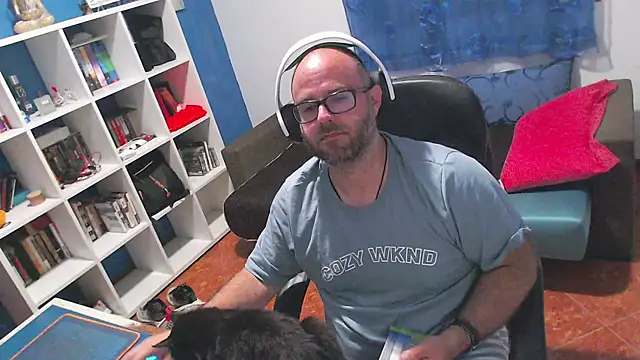 ravingr4d4 online show from June 5, 2026, 11:21 pm