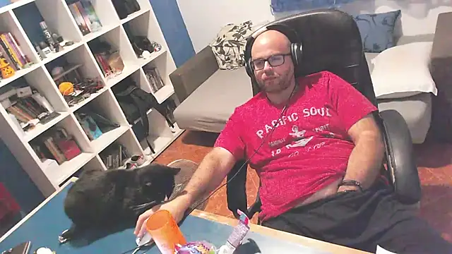 ravingr4d4 online show from October 13, 2025, 10:21 pm