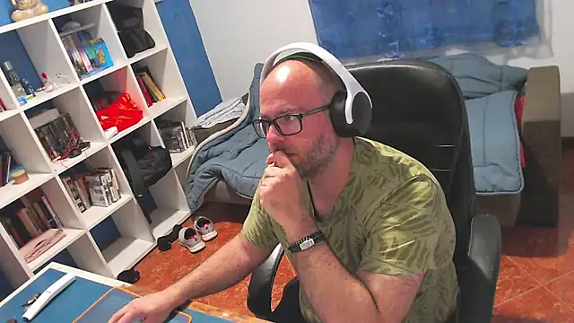 Snapshot of ravingr4d4 chatting on May 4, 2026, 9:17 pm ravingr4d4 online show from May 4, 2026, 9:17 pm