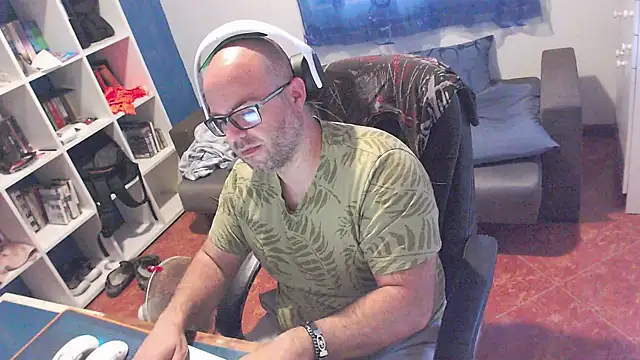 Snapshot of ravingr4d4 chatting on May 26, 2026, 9:51 am ravingr4d4 online show from May 26, 2026, 9:51 am