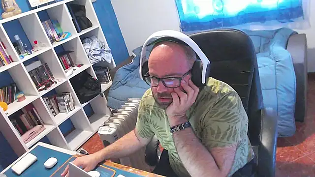 Snapshot of ravingr4d4 chatting on April 24, 2026, 8:05 am ravingr4d4 online show from April 24, 2026, 8:05 am