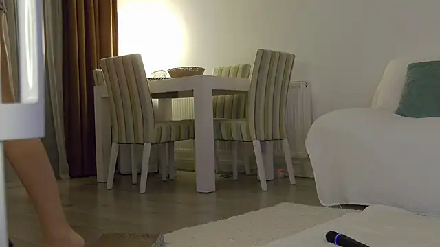 LilyRoselyn online show from September 15, 2025, 5:13 pm