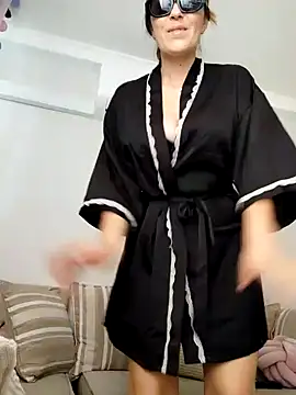 Daniela77771 online show from April 11, 2026, 3:49 pm