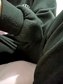 Snapshot of SweetGirl2k2 chatting on February 22, 2025, 9:23 am SweetGirl2k2 online show from February 22, 2025, 9:23 am