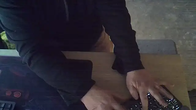 Snapshot of Silvia2277 chatting on February 9, 2026, 7:39 am Silvia2277 online show from February 9, 2026, 7:39 am