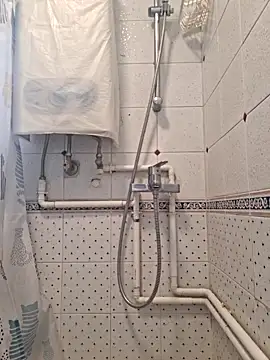 Snapshot of john_ng654321 chatting on September 15, 2025, 1:39 am john ng654321 online show from September 15, 2025, 1:39 am