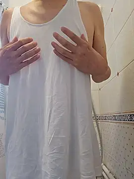 Snapshot of john_ng654321 chatting on October 17, 2025, 1:42 am john ng654321 online show from October 17, 2025, 1:42 am