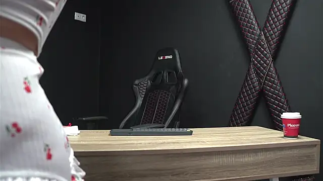 CelineConner online show from December 18, 2025, 5:12 am