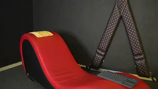 CelineConner online show from February 11, 2026, 5:18 am