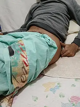 Snapshot of Mimo1402 chatting on November 9, 2025, 5:17 pm Mimo1402 online show from November 9, 2025, 5:17 pm