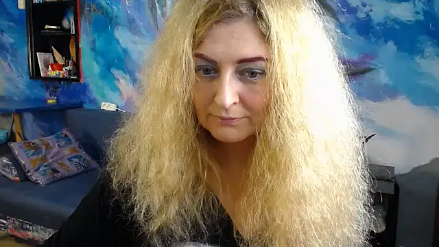 Helen1974 online show from October 31, 2025, 8:38 pm