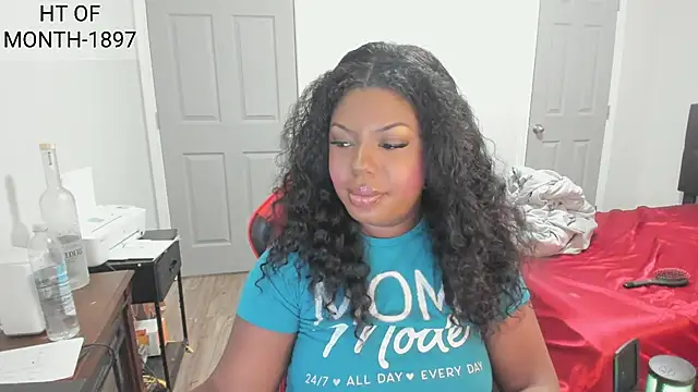 demi xoxo online show from November 18, 2025, 3:43 am