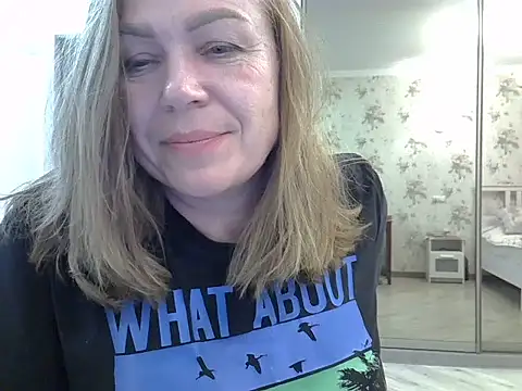 Snapshot of Alexandra-Rosee chatting on October 17, 2025, 3:36 pm Alexandra-Rosee online show from October 17, 2025, 3:36 pm