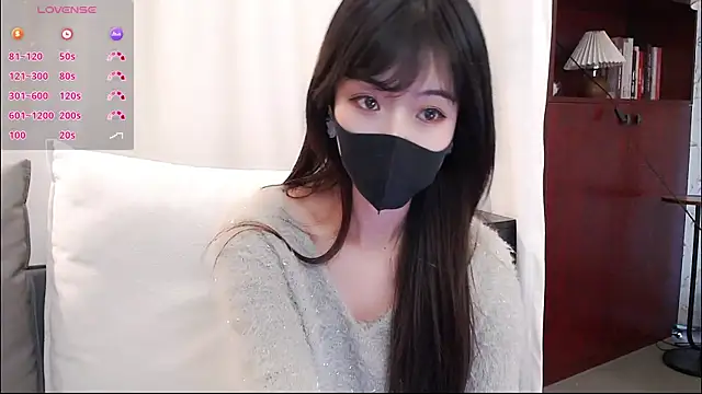 Snapshot of Duludulu_007 chatting on April 16, 2026, 1:17 am Duludulu 007 online show from April 16, 2026, 1:17 am