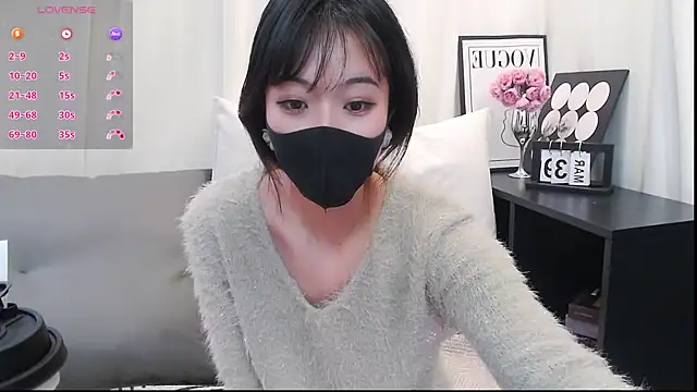 Snapshot of Duludulu_007 chatting on April 3, 2026, 2:23 pm Duludulu 007 online show from April 3, 2026, 2:23 pm