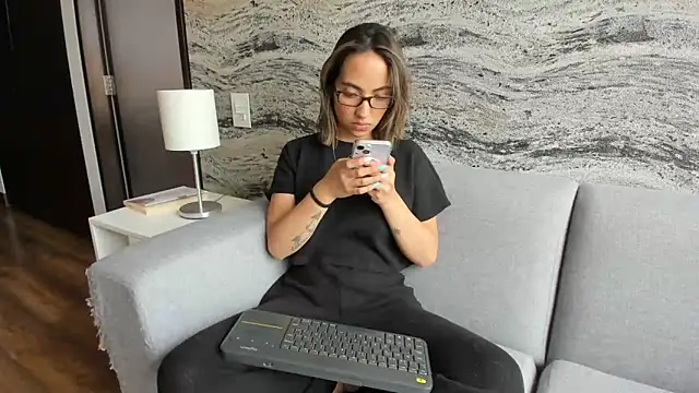 Sophi  a online show from March 10, 2025, 8:45 pm