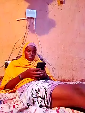 cute naimah online show from November 19, 2025, 8:20 pm