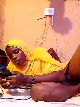 cute naimah online show from November 4, 2025, 9:07 pm