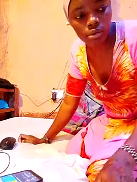 cute naimah online show from November 6, 2025, 9:35 am