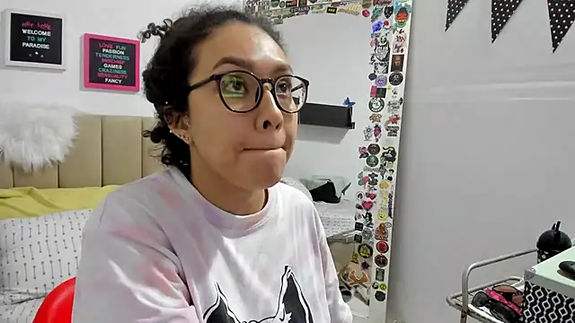 Snapshot of Zoe_Gruber chatting on February 6, 2025, 8:56 pm Zoe Gruber online show from February 6, 2025, 8:56 pm