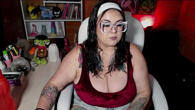 juliette rd online show from November 28, 2025, 4:45 am