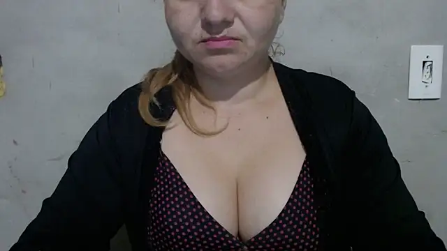 Snapshot of laiscibelle chatting on October 5, 2025, 3:19 am laiscibelle online show from October 5, 2025, 3:19 am