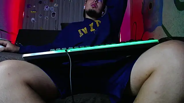 zacwatson  online show from March 4, 2025, 6:04 am