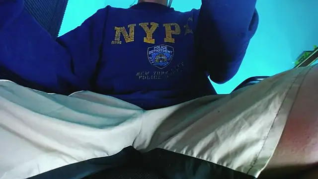 Snapshot of zacwatson_ chatting on January 7, 2026, 1:43 am zacwatson online show from January 7, 2026, 1:43 am