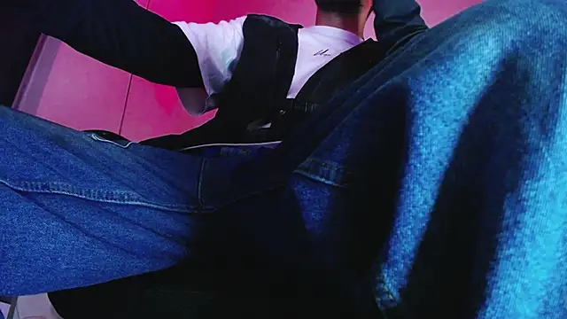 Snapshot of zacwatson_ chatting on January 9, 2026, 2:07 am zacwatson online show from January 9, 2026, 2:07 am