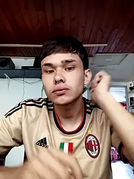cristof 2000 online show from May 26, 2026, 4:38 pm