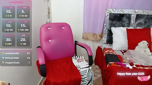 Snapshot of CristialJones_ chatting on February 17, 2025, 5:12 pm CristialJones online show from February 17, 2025, 5:12 pm