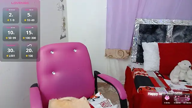 Snapshot of CristialJones_ chatting on February 18, 2025, 1:33 pm CristialJones online show from February 18, 2025, 1:33 pm