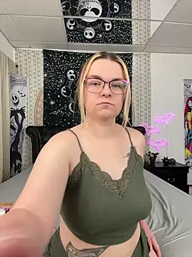 DaisieMaeXO online show from January 4, 2025, 10:13 pm