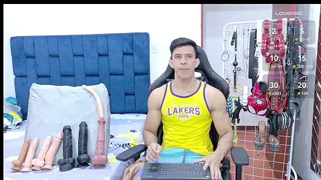 Snapshot of JoseRumbero26 chatting on April 3, 2026, 9:32 pm JoseRumbero26 online show from April 3, 2026, 9:32 pm