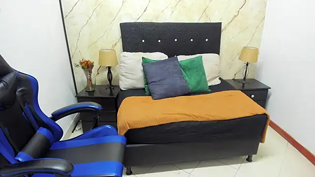 Snapshot of helena_copper_ chatting on April 13, 2026, 2:37 am helena copper online show from April 13, 2026, 2:37 am