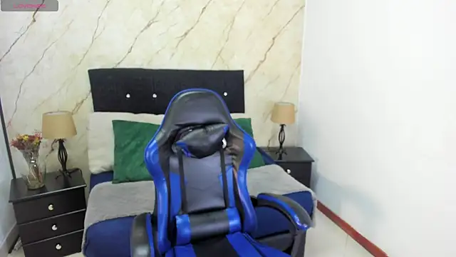 Snapshot of helena_copper_ chatting on April 8, 2026, 3:19 am helena copper online show from April 8, 2026, 3:19 am