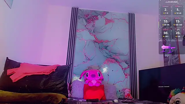 Snapshot of _ChanellR_ chatting on November 12, 2025, 11:14 am ChanellR online show from November 12, 2025, 11:14 am