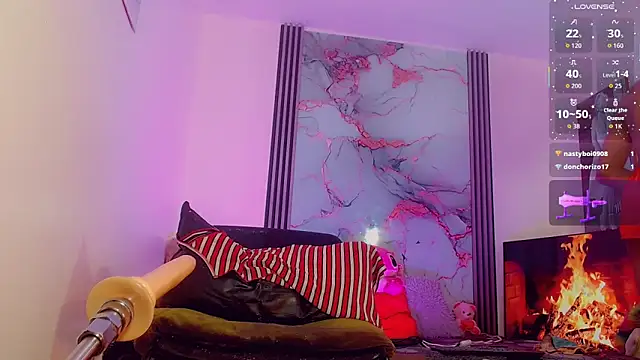 Snapshot of _ChanellR_ chatting on November 27, 2025, 7:14 pm ChanellR online show from November 27, 2025, 7:14 pm