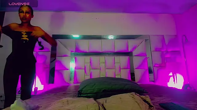 Snapshot of _ChanellR_ chatting on March 2, 2026, 11:50 am ChanellR online show from March 2, 2026, 11:50 am