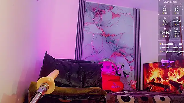 Snapshot of _ChanellR_ chatting on October 7, 2025, 11:00 am ChanellR online show from October 7, 2025, 11:00 am