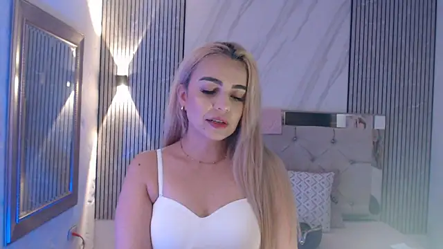 Snapshot of ashley__tylor chatting on February 25, 2026, 3:18 am ashley tylor online show from February 25, 2026, 3:18 am