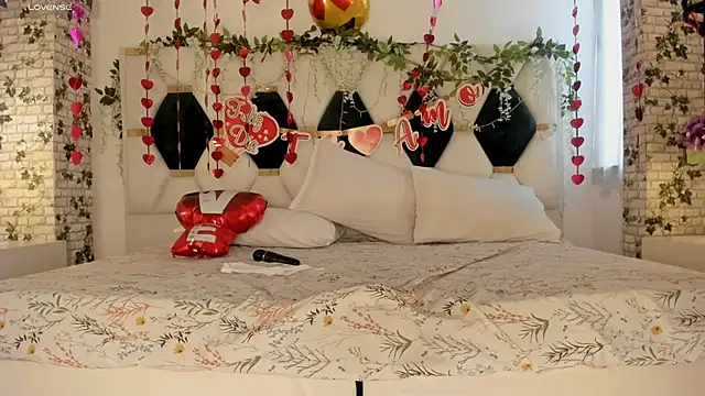 Snapshot of EmmaSanzz_ chatting on February 21, 2025, 2:38 pm EmmaSanzz online show from February 21, 2025, 2:38 pm