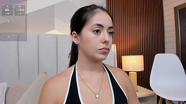 Snapshot of Julietasantos__ chatting on October 21, 2025, 6:29 pm Julietasantos online show from October 21, 2025, 6:29 pm