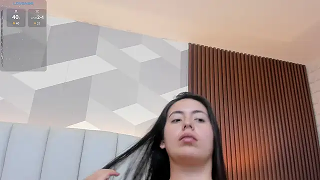 Snapshot of Julietasantos__ chatting on May 28, 2026, 6:36 pm Julietasantos online show from May 28, 2026, 6:36 pm