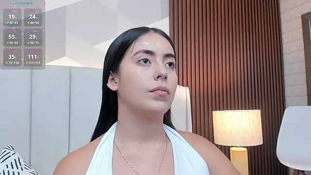 Snapshot of Julietasantos__ chatting on May 14, 2026, 6:38 pm Julietasantos online show from May 14, 2026, 6:38 pm