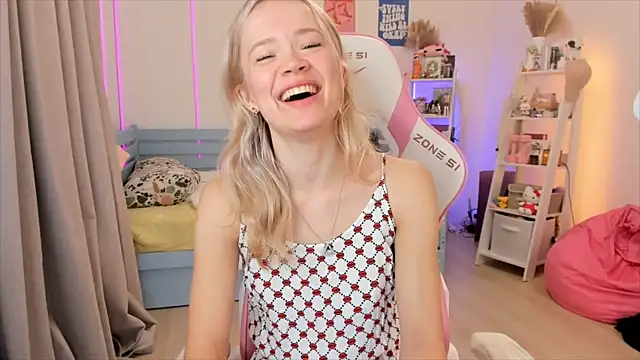 Snapshot of Lily_Young chatting on November 27, 2025, 5:52 am Lily Young online show from November 27, 2025, 5:52 am