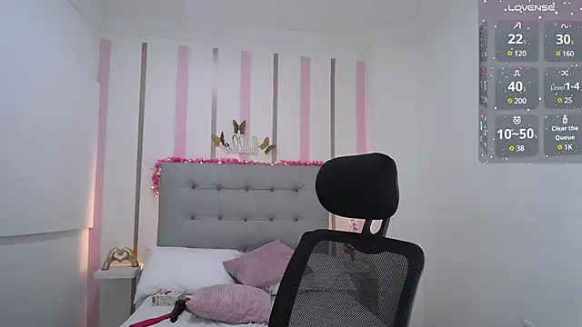 Snapshot of Mariana_Rojas chatting on January 28, 2025, 8:36 am Mariana Rojas online show from January 28, 2025, 8:36 am