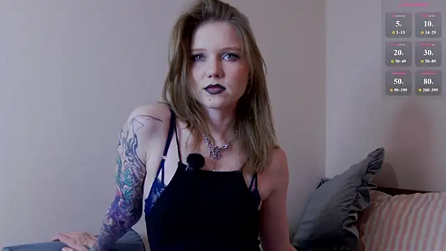 lessysweety online show from July 8, 2026, 3:41 am